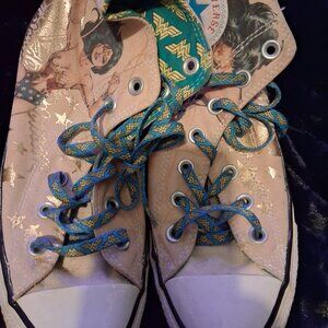 Retro wonder woman converse
